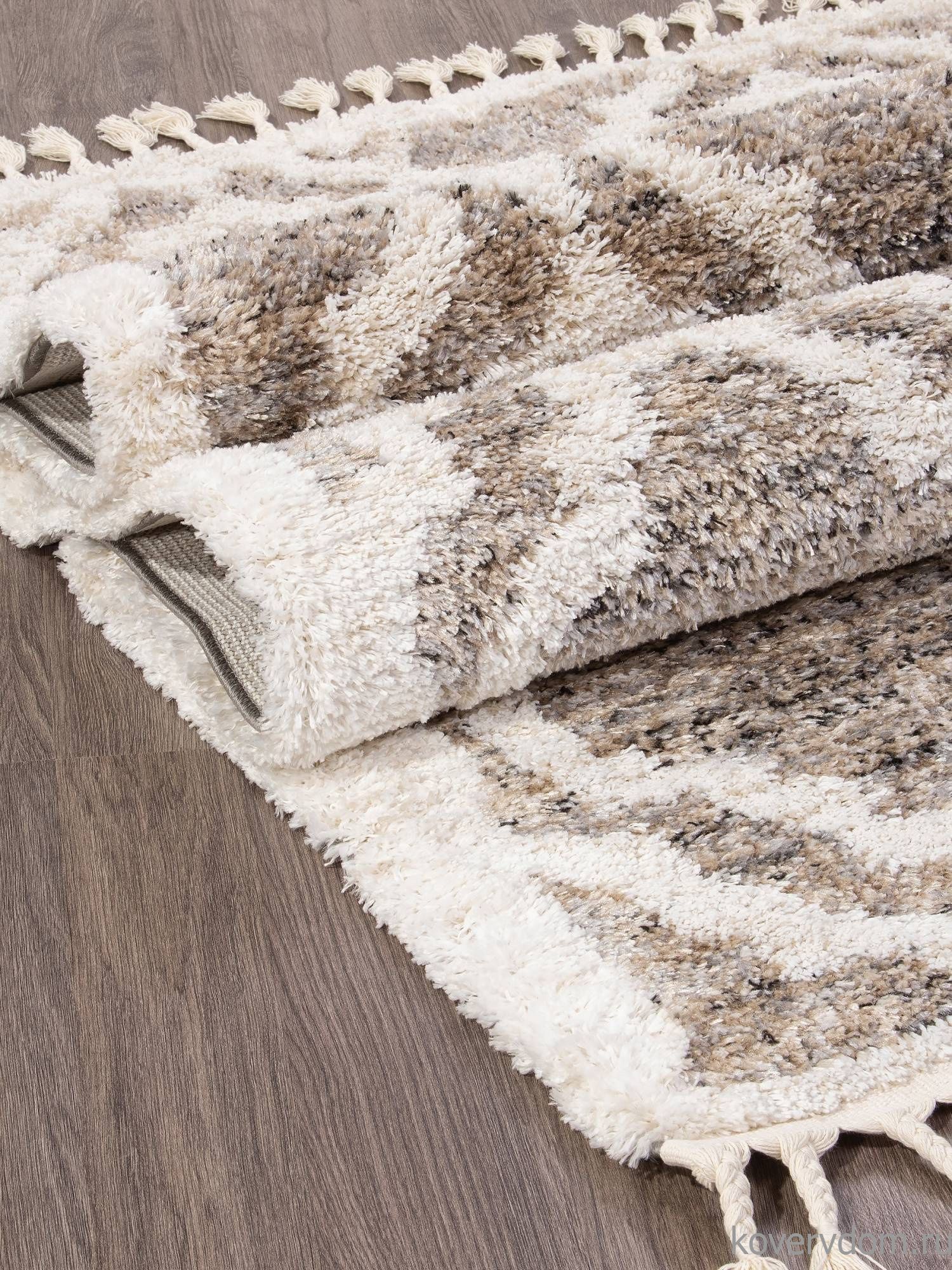 Ковер UVITA 37341 070 BEIGE Ковер UVITA 37341 070 BEIGE